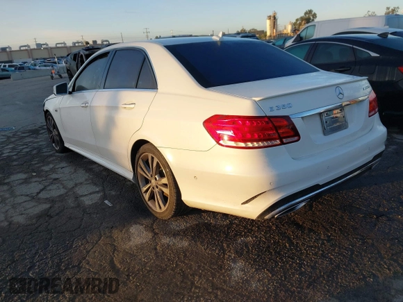 ✅ 2014 Mercedes-Benz E 350 Luxury • VIN: WDDHF5KB6EA928304 • Lot: 44375638. Wystawiony na IAAI z przebiegiem 100 384 mil. Bezpłatny archiwum sprzedaży aukcyjnych z USA i szczegółowy raport historii pojazdu na DreamBid. Zdjęcie 3.