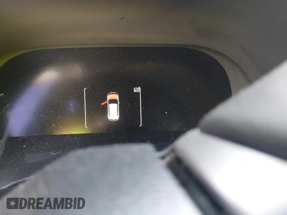 ✅ 2024 Toyota Highlander LE • VIN: 5TDKDRBH0RS558431 • Lot: 44717643. Wystawiony na IAAI z przebiegiem 31 342 mil. Bezpłatny archiwum sprzedaży aukcyjnych z USA i szczegółowy raport historii pojazdu na DreamBid. Zdjęcie 7.