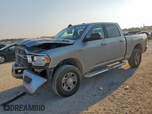 ✅ 2021 Ram 2500 Big Horn • VIN: 3C6UR5DJ0MG578826 • Lot: 66630855. Wystawiony na Copart z przebiegiem 180 375 mil. Bezpłatny archiwum sprzedaży aukcyjnych z USA i szczegółowy raport historii pojazdu na DreamBid. Zdjęcie 1.