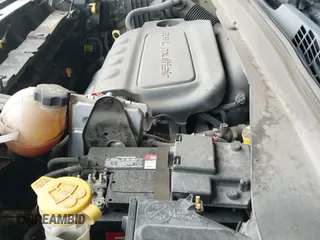 ✅ 2015 Jeep Renegade Limited • VIN: ZACCJBDTXFPC08304 • Lot: 43487438. Wystawiony na IAAI z przebiegiem 114 429 mil. Bezpłatny archiwum sprzedaży aukcyjnych z USA i szczegółowy raport historii pojazdu na DreamBid. Zdjęcie 19.