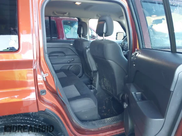 ✅ 2012 Jeep Patriot Sport • VIN: 1C4NJRBB0CD598688 • Lot: 41286470. Wystawiony na IAAI z przebiegiem 140 010 mil. Bezpłatny archiwum sprzedaży aukcyjnych z USA i szczegółowy raport historii pojazdu na DreamBid. Zdjęcie 8.