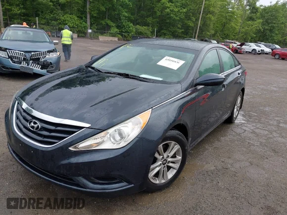 ✅ 2012 Hyundai Sonata GLS • VIN: 5NPEB4AC7CH392935 • Lot: 45050836. Wystawiony na IAAI z przebiegiem 145 054 mil. Bezpłatny archiwum sprzedaży aukcyjnych z USA i szczegółowy raport historii pojazdu na DreamBid. Zdjęcie 2.