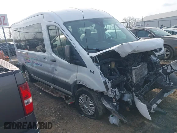✅ 2019 Ford Transit Passenger XLT • VIN: 1FBZX2CM2KKA83116 • Lot: 44709472. Wystawiony na IAAI z przebiegiem Nie podano. Bezpłatny archiwum sprzedaży aukcyjnych z USA i szczegółowy raport historii pojazdu na DreamBid. Zdjęcie 1.