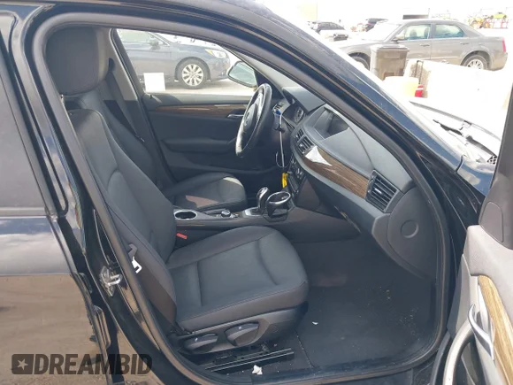 ✅ 2014 BMW X1 xDrive28i • VIN: WBAVL1C55EVY19670 • Лот: 42390736. Опубликован ранее на IAAI с пробегом Не указан. Бесплатный доступ к архиву аукционных продаж из США и подробный отчёт об истории автомобиля на DreamBid. Изображение 5.