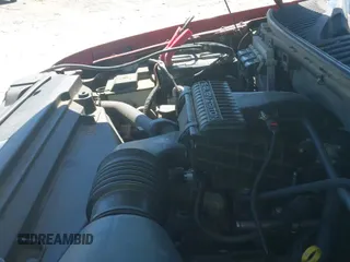 ✅ 2005 Lincoln Navigator Luxury • VIN: 5LMFU27535LJ22068 • Lot: 41766399. Wystawiony na IAAI z przebiegiem 237 554 mil. Bezpłatny archiwum sprzedaży aukcyjnych z USA i szczegółowy raport historii pojazdu na DreamBid. Zdjęcie 12.