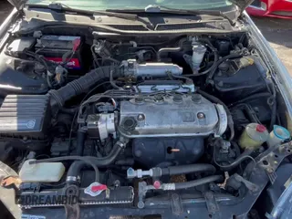 ✅ 1995 Honda Civic • VIN: JHMEG1247SS005497 • Лот: 92729955. Опубликован ранее на Copart с пробегом 157 684 миль. Бесплатный доступ к архиву аукционных продаж из США и подробный отчёт об истории автомобиля на DreamBid. Изображение 11.