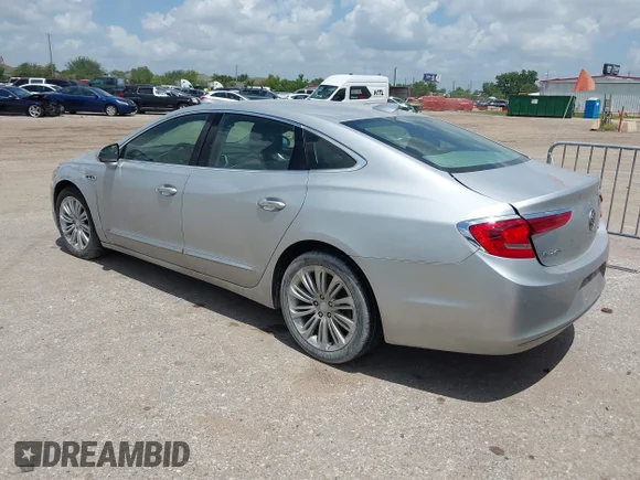 ✅ 2018 Buick LaCrosse Essence • VIN: 1G4ZP5SZ3JU135460 • Lot: 42483484. Wystawiony na IAAI z przebiegiem 139 469 mil. Bezpłatny archiwum sprzedaży aukcyjnych z USA i szczegółowy raport historii pojazdu na DreamBid. Zdjęcie 3.