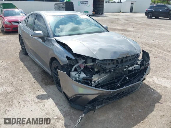 ✅ 2025 Toyota Camry SE • VIN: 4T1DAACK7SU538705 • Лот: 45067284. Опубликован ранее на IAAI с пробегом 23 149 миль. Бесплатный доступ к архиву аукционных продаж из США и подробный отчёт об истории автомобиля на DreamBid. Изображение 1.