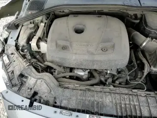 ✅ 2018 Volvo V60 • VIN: YV440MWK0J2052006 • Lot: 69672515. Wystawiony na Copart z przebiegiem 74 262 mil. Bezpłatny archiwum sprzedaży aukcyjnych z USA i szczegółowy raport historii pojazdu na DreamBid. Zdjęcie 15.