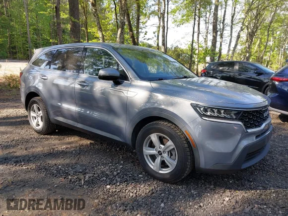 ✅ 2022 Kia Sorento LX • VIN: 5XYRG4LC0NG142365 • Лот: 44922768. Опубліковано раніше на IAAI з пробігом 75 014 миль. Безкоштовний доступ до архіву аукціонних продажів зі США та докладний звіт про історію автомобіля на DreamBid. Зображення 1.