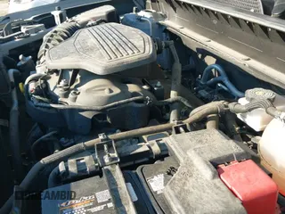 ✅ 2020 GMC Acadia SLE • VIN: 1GKKNKLS5LZ176498 • Lot: 43126466. Wystawiony na IAAI z przebiegiem 34 724 mil. Bezpłatny archiwum sprzedaży aukcyjnych z USA i szczegółowy raport historii pojazdu na DreamBid. Zdjęcie 19.