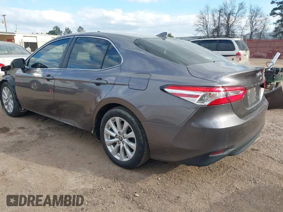 ✅ 2020 Toyota Camry LE • VIN: 4T1C11AK4LU398242 • Lot: 44517760. Wystawiony na IAAI z przebiegiem 91 306 mil. Bezpłatny archiwum sprzedaży aukcyjnych z USA i szczegółowy raport historii pojazdu na DreamBid. Zdjęcie 3.