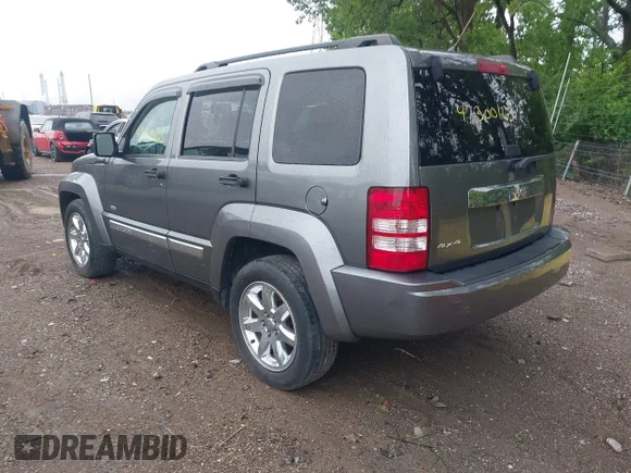 ✅ 2012 Jeep Liberty Sport • VIN: 1C4PJMAK4CW200013 • Лот: 42300163. Опубліковано раніше на IAAI з пробігом 133 000 миль. Безкоштовний доступ до архіву аукціонних продажів зі США та докладний звіт про історію автомобіля на DreamBid. Зображення 3.