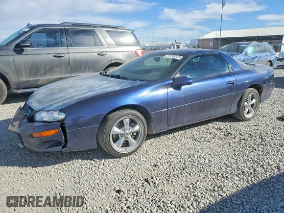 ✅ 2000 Chevrolet Camaro • VIN: 2G1FP22K1Y2104306 • Lot: 77795345. Wystawiony na Copart z przebiegiem 112 954 mil. Bezpłatny archiwum sprzedaży aukcyjnych z USA i szczegółowy raport historii pojazdu na DreamBid. Zdjęcie 1.