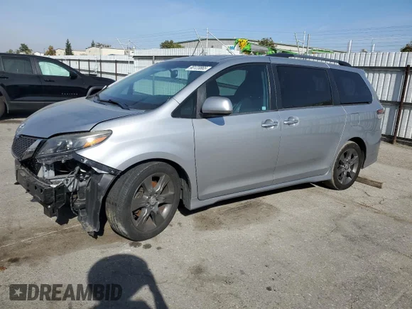✅ 2016 Toyota Sienna SE Premium • VIN: 5TDXK3DC9GS719771 • Lot: 90123865. Wystawiony na Copart z przebiegiem 81 544 mil. Bezpłatny archiwum sprzedaży aukcyjnych z USA i szczegółowy raport historii pojazdu na DreamBid. Zdjęcie 1.