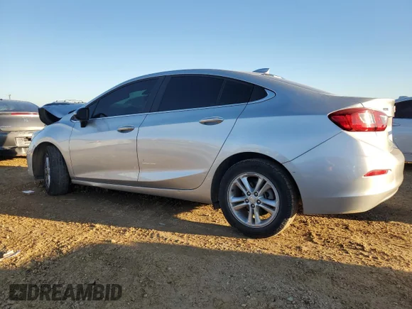 ✅ 2018 Chevrolet Cruze LT • VIN: 1G1BE5SM8J7165612 • Lot: 83752404. Wystawiony na Copart z przebiegiem 117 004 mil. Bezpłatny archiwum sprzedaży aukcyjnych z USA i szczegółowy raport historii pojazdu na DreamBid. Zdjęcie 2.