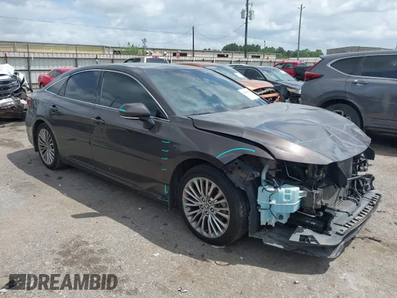 ✅ 2020 Toyota Avalon Limited • VIN: 4T1DZ1FB3LU044198 • Lot: 44849888. Listed on IAAI with 80,957 mi. Free auction sales archive from the USA and detailed vehicle history report at DreamBid. Image 1.