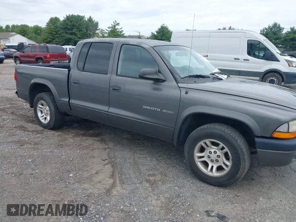 ✅ 2002 Dodge Dakota Sport • VIN: 1B7HL38X02S716983 • Lot: 43018987. Wystawiony na IAAI z przebiegiem 116 488 mil. Bezpłatny archiwum sprzedaży aukcyjnych z USA i szczegółowy raport historii pojazdu na DreamBid. Zdjęcie 1.