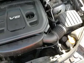 ✅ 2018 Dodge Durango GT • VIN: 1C4RDHDG4JC126332 • Lot: 91244335. Wystawiony na Copart z przebiegiem 146 691 mil. Bezpłatny archiwum sprzedaży aukcyjnych z USA i szczegółowy raport historii pojazdu na DreamBid. Zdjęcie 14.