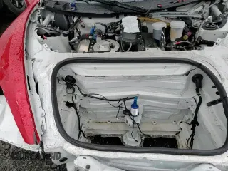 ✅ 2020 Porsche Cayman • VIN: WP0ZZZ98ZLK299611 • Лот: 55668265. Опубликован ранее на Copart с пробегом Не указан. Бесплатный доступ к архиву аукционных продаж из США и подробный отчёт об истории автомобиля на DreamBid. Изображение 13.