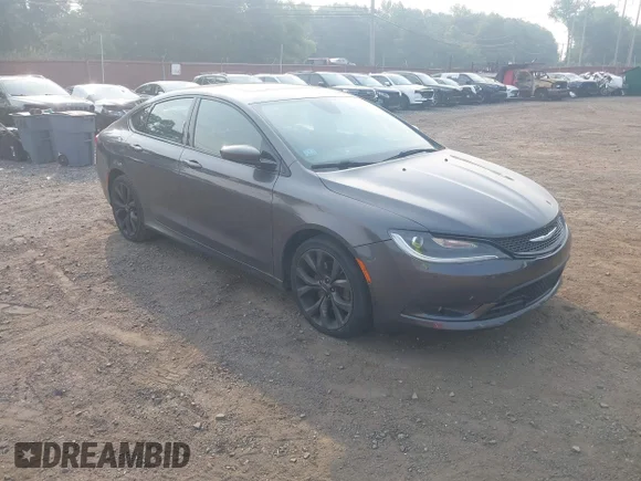 ✅ 2016 Chrysler 200 S • VIN: 1C3CCCDGXGN110407 • Lot: 45644348. Wystawiony na IAAI z przebiegiem 132 402 mil. Bezpłatny archiwum sprzedaży aukcyjnych z USA i szczegółowy raport historii pojazdu na DreamBid. Zdjęcie 1.
