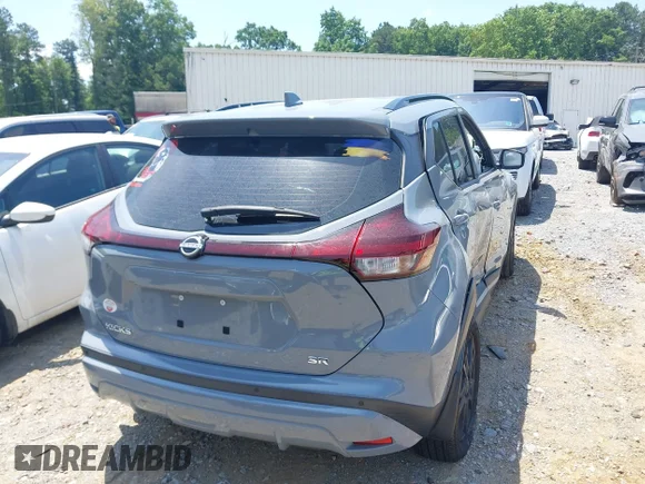 ✅ 2023 Nissan Kicks SR • VIN: 3N1CP5DV7PL467184 • Lot: 45119415. Wystawiony na IAAI z przebiegiem 52 641 mil. Bezpłatny archiwum sprzedaży aukcyjnych z USA i szczegółowy raport historii pojazdu na DreamBid. Zdjęcie 4.