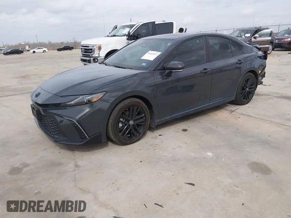 ✅ 2025 Toyota Camry SE • VIN: 4T1DAACK1SU155990 • Lot: 44403873. Wystawiony na IAAI z przebiegiem 11 264 mil. Bezpłatny archiwum sprzedaży aukcyjnych z USA i szczegółowy raport historii pojazdu na DreamBid. Zdjęcie 2.