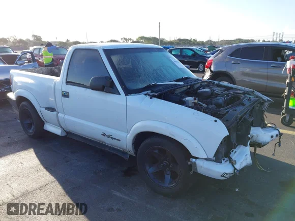 ✅ 2000 Chevrolet S-10 LS • VIN: 1GCCS14WXY8204667 • Lot: 44584078. Wystawiony na IAAI z przebiegiem 313 028 mil. Bezpłatny archiwum sprzedaży aukcyjnych z USA i szczegółowy raport historii pojazdu na DreamBid. Zdjęcie 1.