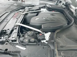 ✅ 2025 BMW 5 Series 530i xDrive • VIN: WBA53FJ05SCU83921 • Lot: 42637524. Wystawiony na IAAI z przebiegiem 288 mil. Bezpłatny archiwum sprzedaży aukcyjnych z USA i szczegółowy raport historii pojazdu na DreamBid. Zdjęcie 19.