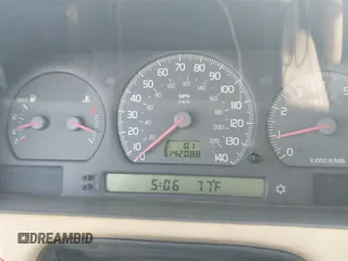 ✅ 2000 Volvo C70 • VIN: YV1NC56D1YJ011979 • Лот: 41879498. Опубликован ранее на IAAI с пробегом 142 088 миль. Бесплатный доступ к архиву аукционных продаж из США и подробный отчёт об истории автомобиля на DreamBid. Изображение 12.