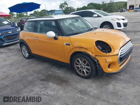 ✅ 2015 MINI Hardtop • VIN: WMWXM5C52F3A56813 • Lot: 45558866. Wystawiony na IAAI z przebiegiem 141 174 mil. Bezpłatny archiwum sprzedaży aukcyjnych z USA i szczegółowy raport historii pojazdu na DreamBid. Zdjęcie 1.