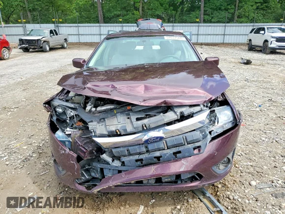 ✅ 2011 Ford Fusion SE • VIN: 3FAHP0HA3BR106706 • Lot: 57637566. Wystawiony na Copart z przebiegiem 117 162 mil. Bezpłatny archiwum sprzedaży aukcyjnych z USA i szczegółowy raport historii pojazdu na DreamBid. Zdjęcie 5.