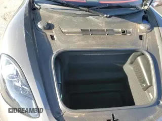 ✅ 2019 Porsche 718 Cayman • VIN: WP0AA2A86KS260511 • Lot: 89336965. Wystawiony na Copart z przebiegiem 41 154 mil. Bezpłatny archiwum sprzedaży aukcyjnych z USA i szczegółowy raport historii pojazdu na DreamBid. Zdjęcie 13.