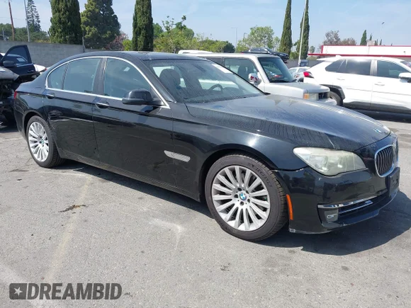 ✅ 2013 BMW 7 Series 740i • VIN: WBAYA6C59DC995020 • Lot: 44711556. Wystawiony na IAAI z przebiegiem 96 438 mil. Bezpłatny archiwum sprzedaży aukcyjnych z USA i szczegółowy raport historii pojazdu na DreamBid. Zdjęcie 1.