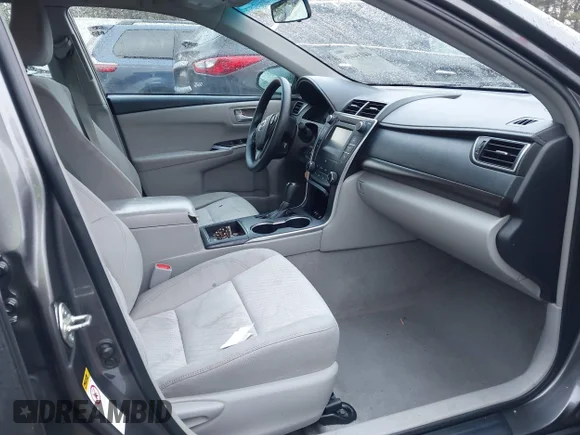 ✅ 2015 Toyota Camry LE • VIN: 4T4BF1FK0FR516190 • Lot: 44134406. Wystawiony na IAAI z przebiegiem 261 125 mil. Bezpłatny archiwum sprzedaży aukcyjnych z USA i szczegółowy raport historii pojazdu na DreamBid. Zdjęcie 5.