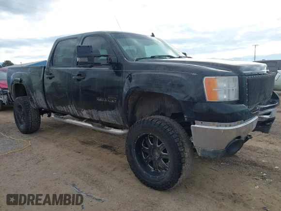 ✅ 2007 GMC Sierra 2500HD SLT • VIN: 1GTHK23687F538428 • Lot: 44389388. Listed on IAAI with 177,988 mi. Free auction sales archive from the USA and detailed vehicle history report at DreamBid. Image 1.