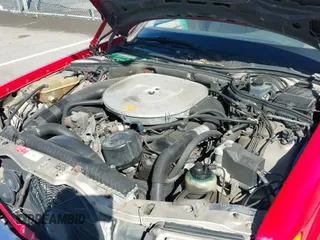 ✅ 1988 Mercedes-Benz 560 560SEC • VIN: WDBCA45D0JA390136 • Lot: 42072781. Wystawiony na IAAI z przebiegiem 126 325 mil. Bezpłatny archiwum sprzedaży aukcyjnych z USA i szczegółowy raport historii pojazdu na DreamBid. Zdjęcie 19.