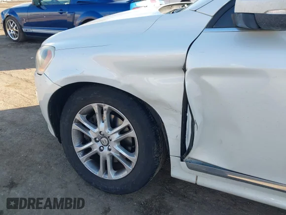 ✅ 2015 Volvo XC60 T5 Drive-E Premier • VIN: YV440MDKXF2720873 • Lot: 44277774. Listed on IAAI with 113,945 mi. Free auction sales archive from the USA and detailed vehicle history report at DreamBid. Image 6.