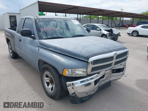 ✅ 1998 Dodge 1500 • VIN: 3B7HC13Y4WG238696 • Лот: 44908064. Опубліковано раніше на IAAI з пробігом 179 027 миль. Безкоштовний доступ до архіву аукціонних продажів зі США та докладний звіт про історію автомобіля на DreamBid. Зображення 1.