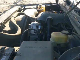 ✅ 2002 Chevrolet Silverado 1500 LT • VIN: 2GCEK19T221140254 • Lot: 41320681. Listed on IAAI with 189,515 mi. Free auction sales archive from the USA and detailed vehicle history report at DreamBid. Image 19.