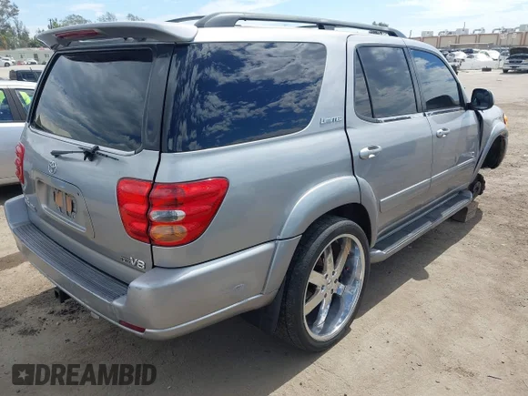 ✅ 2004 Toyota Sequoia Limited • VIN: 5TDZT38AX4S222559 • Лот: 43295724. Опубліковано раніше на IAAI з пробігом 223 807 миль. Безкоштовний доступ до архіву аукціонних продажів зі США та докладний звіт про історію автомобіля на DreamBid. Зображення 4.