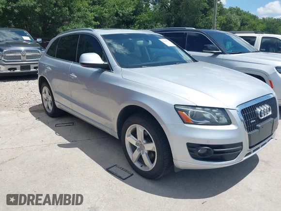 ✅ 2012 Audi Q5 Premium Plus • VIN: WA1LFAFP0CA133730 • Lot: 45342975. Wystawiony na IAAI z przebiegiem 130 923 mil. Bezpłatny archiwum sprzedaży aukcyjnych z USA i szczegółowy raport historii pojazdu na DreamBid. Zdjęcie 1.