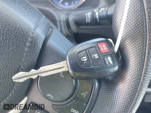 ✅ 2019 Toyota Corolla SE • VIN: 5YFBURHEXKP900964 • Lot: 45114837. Wystawiony na IAAI z przebiegiem 132 480 mil. Bezpłatny archiwum sprzedaży aukcyjnych z USA i szczegółowy raport historii pojazdu na DreamBid. Zdjęcie 11.