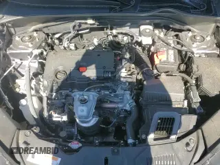 ✅ 2025 Honda HR-V LX • VIN: 3CZRZ1H33SM739441 • Lot: 87033105. Listed on Copart with 8,975 mi. Free auction sales archive from the USA and detailed vehicle history report at DreamBid. Image 13.