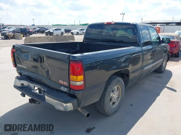 ✅ 2004 GMC Sierra 1500 • VIN: 2GTEC19V141409538 • Лот: 43315066. Опубліковано раніше на IAAI з пробігом 347 088 миль. Безкоштовний доступ до архіву аукціонних продажів зі США та докладний звіт про історію автомобіля на DreamBid. Зображення 4.
