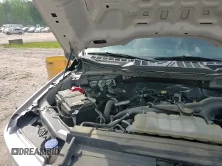 ✅ 2022 Ford F-150 XL • VIN: 1FTEX1CP7NKD77744 • Lot: 53357375. Wystawiony na Copart z przebiegiem 60 759 mil. Bezpłatny archiwum sprzedaży aukcyjnych z USA i szczegółowy raport historii pojazdu na DreamBid. Zdjęcie 13.