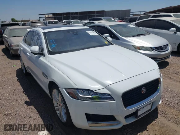✅ 2016 Jaguar XF 35t Prestige • VIN: SAJBK4BV6GCY16238 • Lot: 45262501. Wystawiony na IAAI z przebiegiem 106 080 mil. Bezpłatny archiwum sprzedaży aukcyjnych z USA i szczegółowy raport historii pojazdu na DreamBid. Zdjęcie 1.
