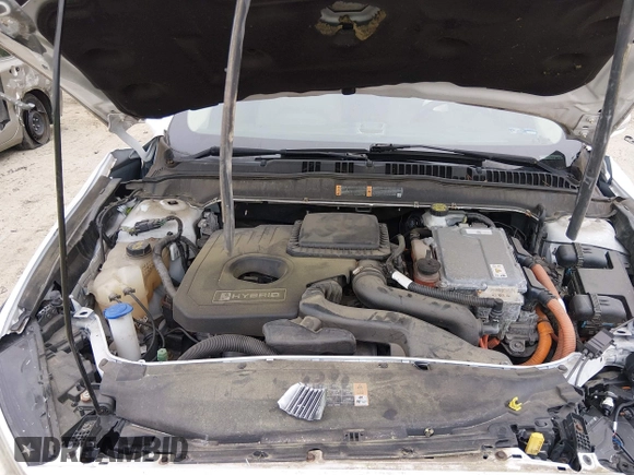 ✅ 2018 Ford Fusion SE • VIN: 3FA6P0LU2JR152213 • Lot: 44801926. Wystawiony na IAAI z przebiegiem 135 194 mil. Bezpłatny archiwum sprzedaży aukcyjnych z USA i szczegółowy raport historii pojazdu na DreamBid. Zdjęcie 10.