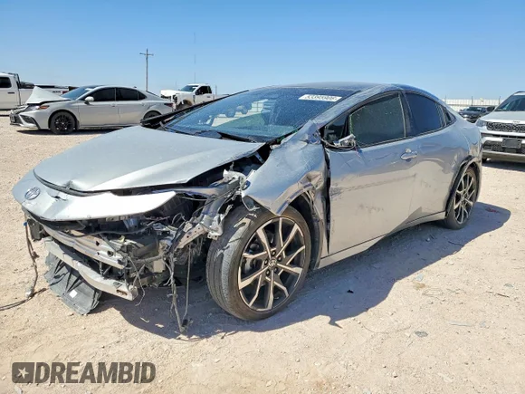 ✅ 2024 Toyota Prius SE • VIN: JTDACACU3R3020044 • Лот: 53395906. Опубликован ранее на Copart с пробегом 26 650 миль. Бесплатный доступ к архиву аукционных продаж из США и подробный отчёт об истории автомобиля на DreamBid. Изображение 1.