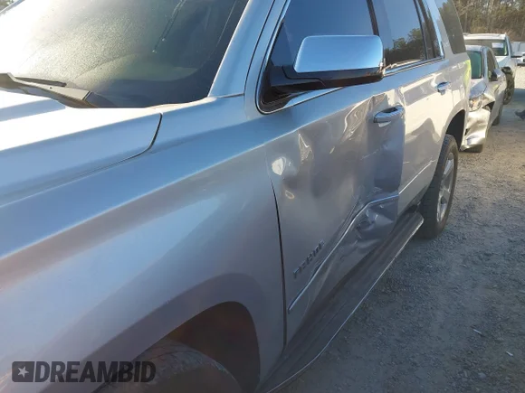 ✅ 2019 Chevrolet Tahoe Premier • VIN: 1GNSCCKC6KR209032 • Lot: 41846222. Wystawiony na IAAI z przebiegiem 141 261 mil. Bezpłatny archiwum sprzedaży aukcyjnych z USA i szczegółowy raport historii pojazdu na DreamBid. Zdjęcie 6.